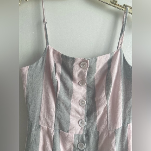 Linen Lux Summer Dress - Picture 2 of 4